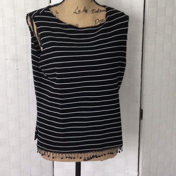 Woman’s Ronni Nicole Sleeveless Top size 14 P color Black & White washable. #270 - Picture 1 of 8